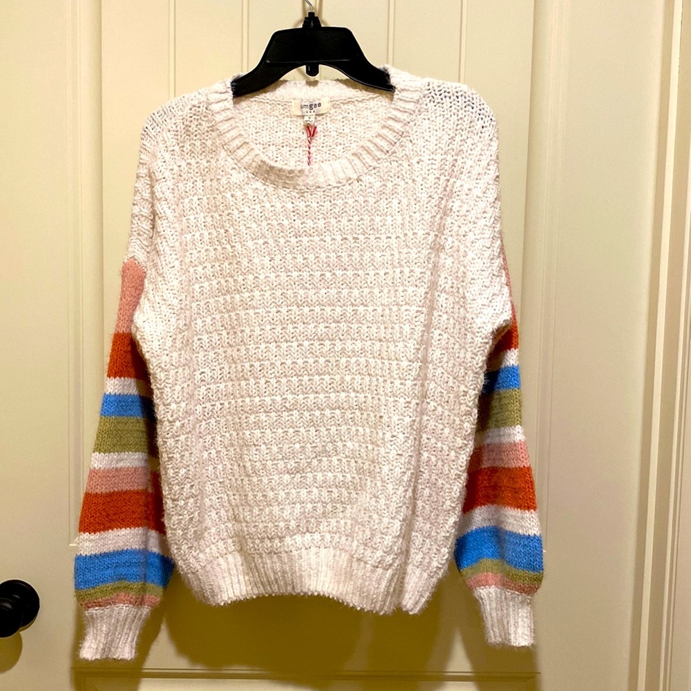 **NWT** Women’s cream umgee sweater with multicolor sleeves size small